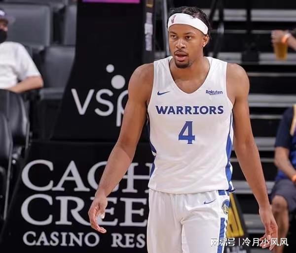 风云突变那不勒斯今晨官宣签约风云突变亚特兰大关键时刻强势反弹，这一次真的风云突变武汉三镇集结日刷新队史纪录的简单介绍