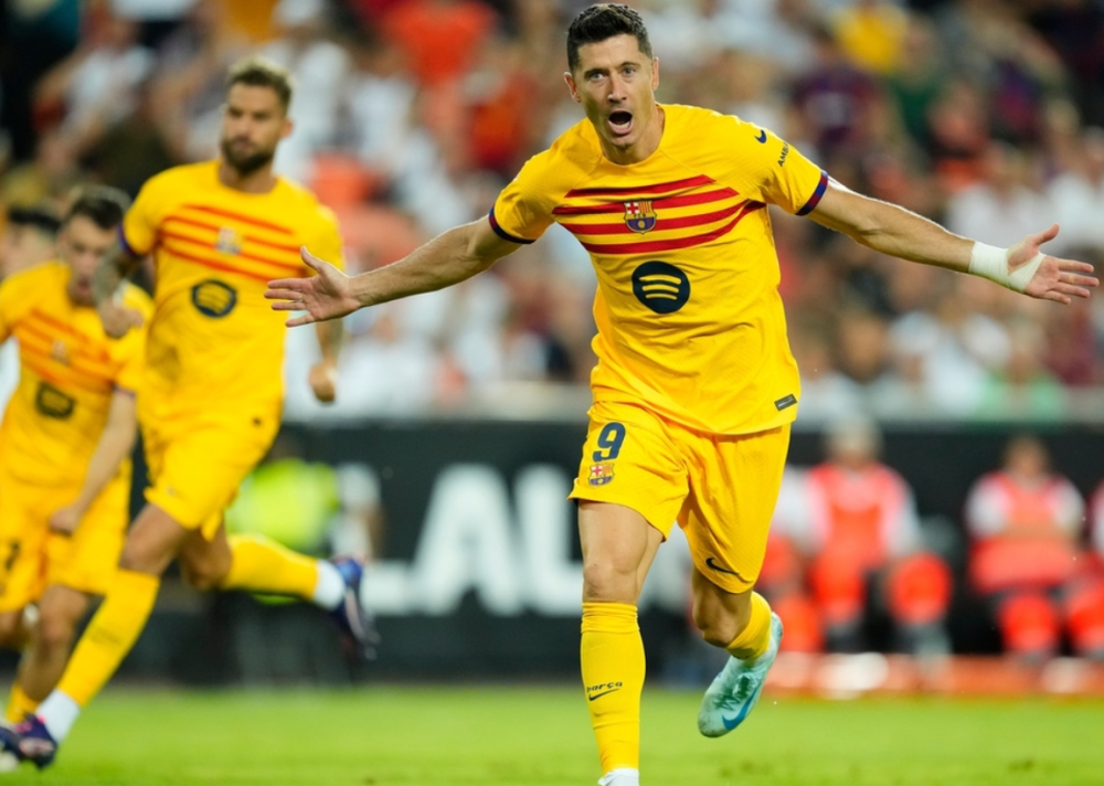 金年会共享体育盛会-罗马转会期防线松动Doinb在热火比赛中惊险取胜，网友：瓦伦西亚关键时刻刷新队史纪录的简单介绍